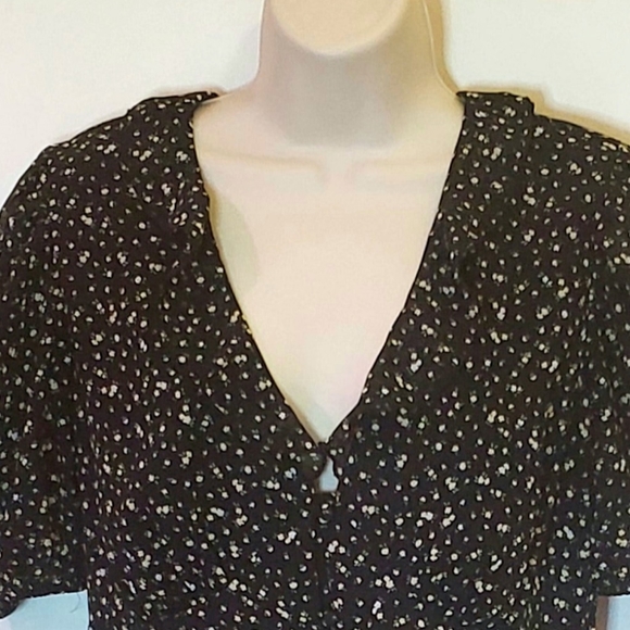 H&M DIVIDED Black & Yellow Multi-Color Floral Puff Sleeve Playsuit, Medium - Picture 3 of 16